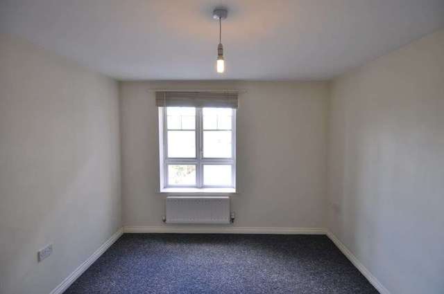  Image of 2 bedroom Property to rent in Park Way Rubery Rednal Birmingham B45 at Parkway Great Park Birmingham, B45 9WA