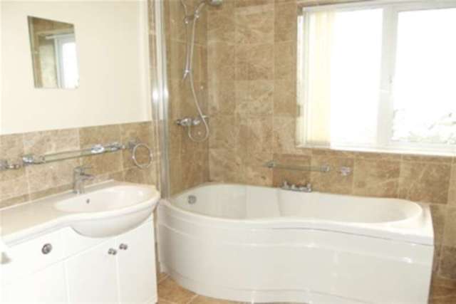  Image of 3 bedroom Semi-Detached house to rent in Patricia Drive Arnold Nottingham NG5 at Nottingham, NG5 8EH
