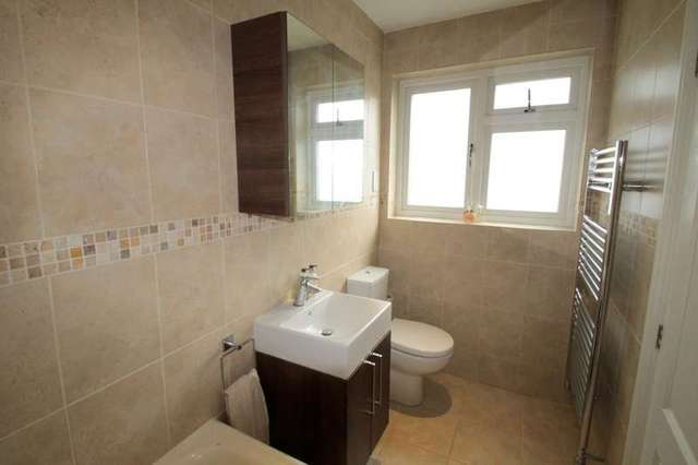  Image of 1 bedroom Apartment to rent in Mulgrave Road Sutton SM2 at Pemberton House Mulgrave Road Sutton, SM2 6JN