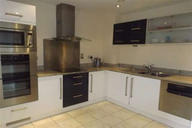  Image of 2 bedroom Flat to rent in Penstone Court Chandlery Way Cardiff CF10 at Cardiff, CF10 5NP