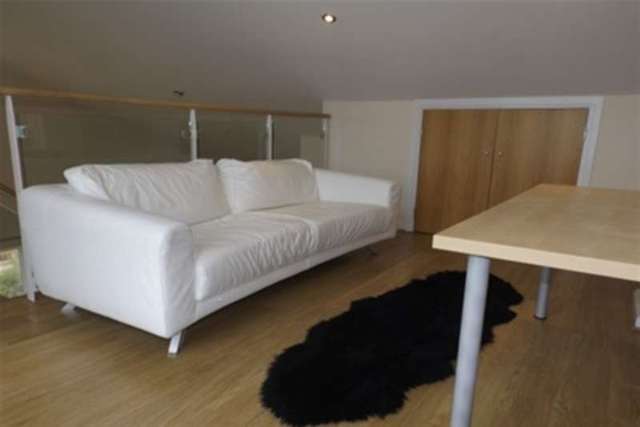  Image of 2 bedroom Flat to rent in Penstone Court Chandlery Way Cardiff CF10 at Cardiff, CF10 5NP