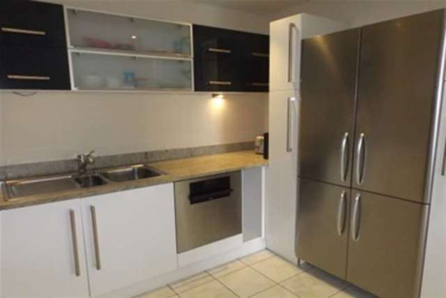  Image of 2 bedroom Flat to rent in Penstone Court Chandlery Way Cardiff CF10 at Cardiff, CF10 5NP