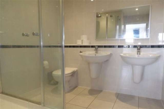  Image of 2 bedroom Flat to rent in Penstone Court Chandlery Way Cardiff CF10 at Cardiff, CF10 5NP