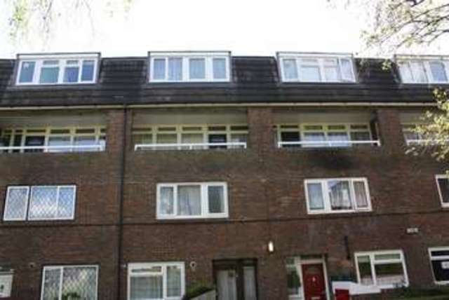  Image of 3 bedroom Property for sale in Peters Path London SE26 at Peters Path Sydenham Sydenham, SE26 6LD
