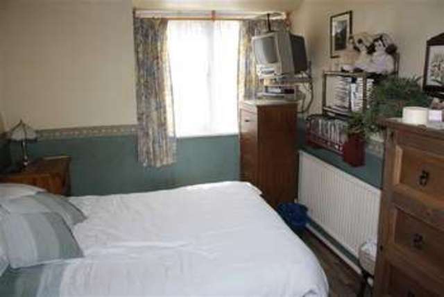  Image of 3 bedroom Property for sale in Peters Path London SE26 at Peters Path Sydenham Sydenham, SE26 6LD
