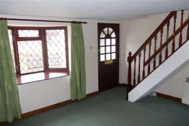  Image of 2 bedroom Semi-Detached house to rent in Bull Hill Pilley Lymington SO41 at Lymington, SO41 5RA