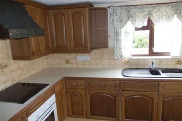  Image of 2 bedroom Semi-Detached house to rent in Bull Hill Pilley Lymington SO41 at Lymington, SO41 5RA