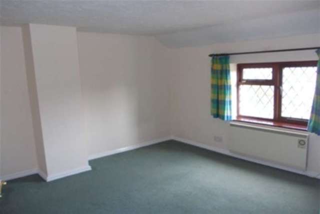  Image of 2 bedroom Semi-Detached house to rent in Bull Hill Pilley Lymington SO41 at Lymington, SO41 5RA