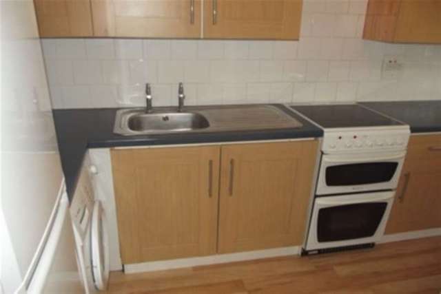  Image of 1 bedroom Flat to rent in Woodpecker Mount Pixton Way Croydon CR0 at Croydon, CR0 9JD