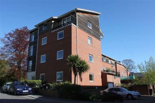  Image of 2 bedroom Flat to rent in Athelstan Road Winchester SO23 at Winchester, SO23 7GA