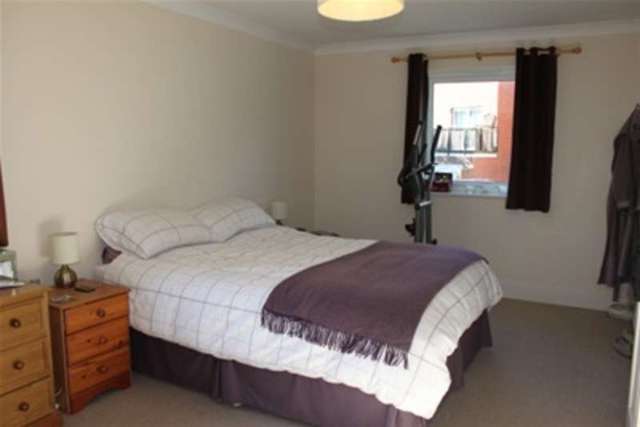  Image of 2 bedroom Flat to rent in Athelstan Road Winchester SO23 at Winchester, SO23 7GA