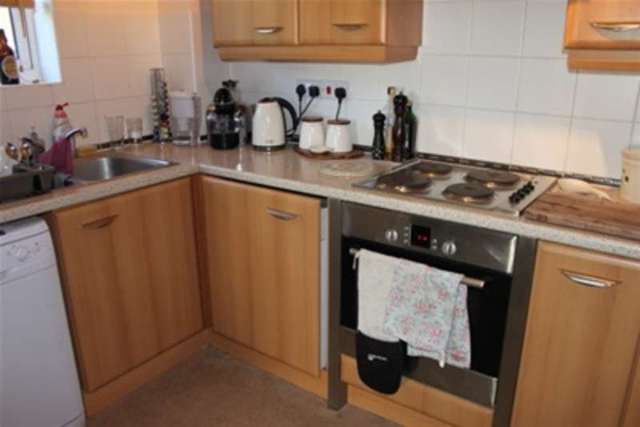  Image of 2 bedroom Flat to rent in Athelstan Road Winchester SO23 at Winchester, SO23 7GA