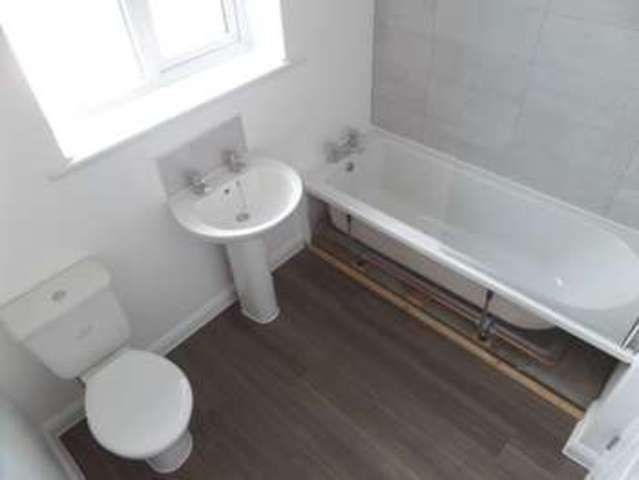  Image of 1 bedroom Flat to rent in Prince Avenue Southend-on-Sea SS2 at Prince Avenue  Southend-On-Sea, SS2 6RL