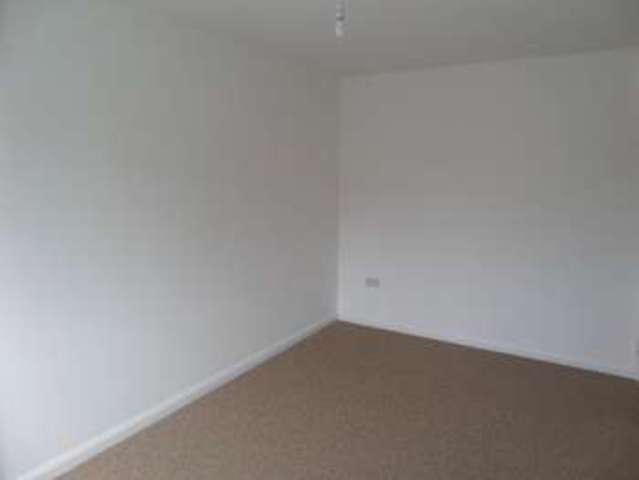  Image of 1 bedroom Flat to rent in Prince Avenue Southend-on-Sea SS2 at Prince Avenue  Southend-On-Sea, SS2 6RL