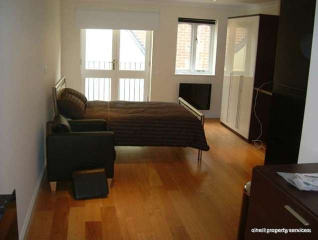  Image of 3 bedroom Detached house to rent in Fulmer Lane Gerrards Cross SL9 at Fulmer Lane  Gerrards Cross, SL9 7BL
