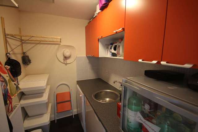  Image of 4 bedroom Terraced house for sale in Prothero Close Aylesbury HP21 at Prothero Close  Aylesbury, HP21 9EU