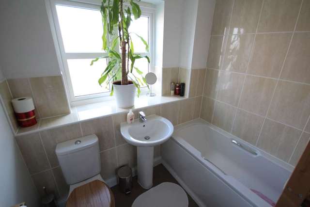  Image of 4 bedroom Terraced house for sale in Prothero Close Aylesbury HP21 at Prothero Close  Aylesbury, HP21 9EU