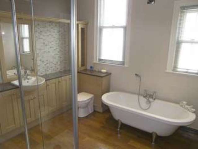  Image of 4 bedroom Detached house to rent in Queens Road St. Annes Lytham St. Annes FY8 at St Annes Lytham St Annes Lytham St Annes, FY8 1HR