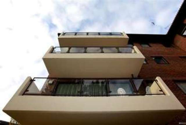  Image of 2 bedroom Apartment to rent in Ray Park Road Maidenhead SL6 at Maidenhead Berkshire Maidenhead, SL6 8UP