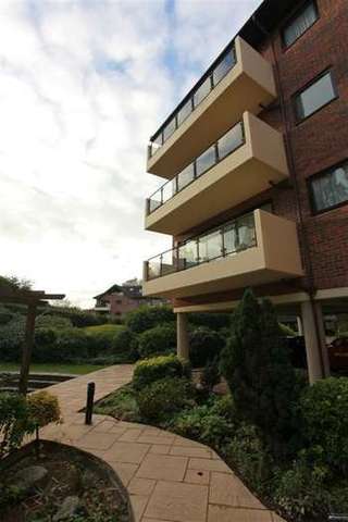  Image of 2 bedroom Apartment to rent in Ray Park Road Maidenhead SL6 at Maidenhead Berkshire Maidenhead, SL6 8UP