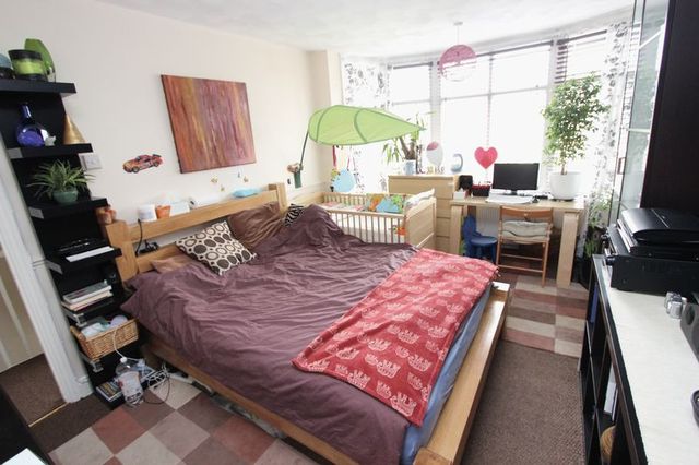  Image of 3 bedroom Terraced house for sale in Stanton Road Southampton SO15 at Stanton Road Regents Park Southampton, SO15 4HE
