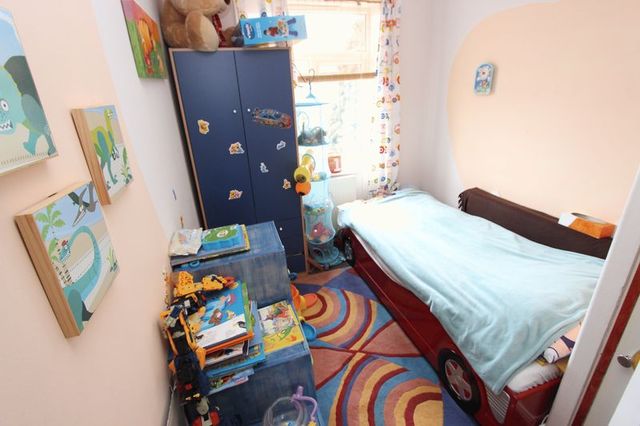  Image of 3 bedroom Terraced house for sale in Stanton Road Southampton SO15 at Stanton Road Regents Park Southampton, SO15 4HE