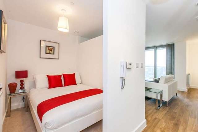  Image of Flat to rent in Cornmill Lane London SE13 at Sienna Alto  Lewisham, SE13 7GG
