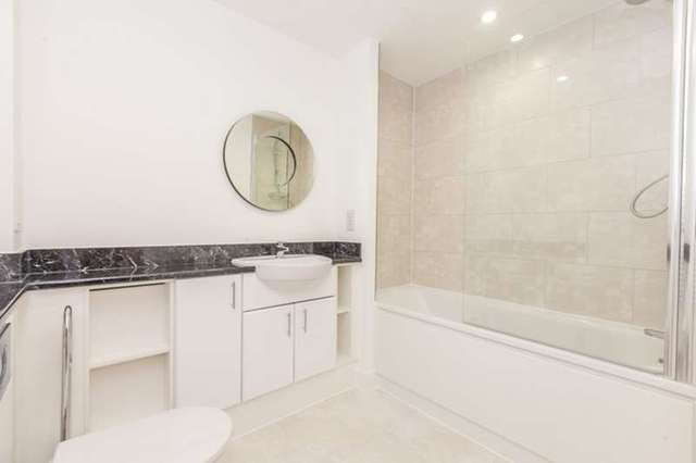  Image of Flat to rent in Cornmill Lane London SE13 at Sienna Alto  Lewisham, SE13 7GG