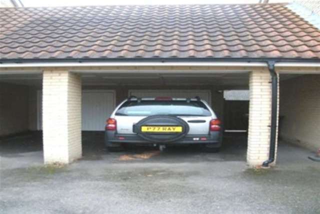  Image of 2 bedroom Detached house to rent in Ridgewell Avenue Chelmsford CM1 at Chelmsford, CM1 2GA