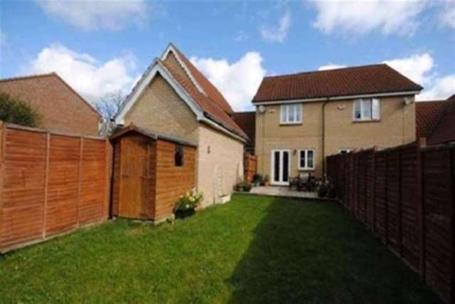  Image of 2 bedroom Detached house to rent in Ridgewell Avenue Chelmsford CM1 at Chelmsford, CM1 2GA