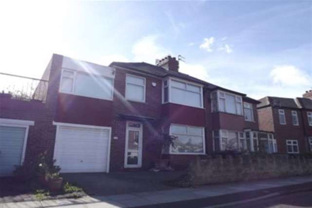  Image of 4 bedroom Detached house to rent in Ridgewood Crescent Gosforth Newcastle upon Tyne NE3 at Newcastle upon Tyne, NE3 1SQ