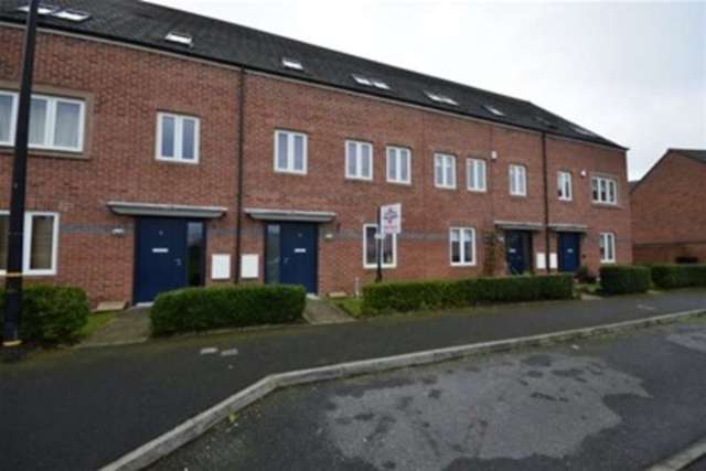  Image of 4 bedroom Property to rent in Riverbrook Road West Timperley Altrincham WA14 at Altrincham, WA14 5UX