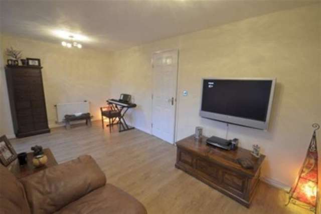  Image of 4 bedroom Property to rent in Riverbrook Road West Timperley Altrincham WA14 at Altrincham, WA14 5UX
