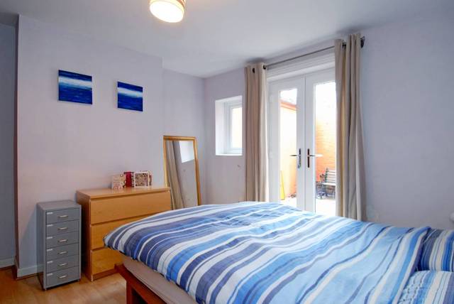  Image of 1 bedroom Ground Flat to rent in Rockley Road London W14 at Rockley Road  London, W14 0BT