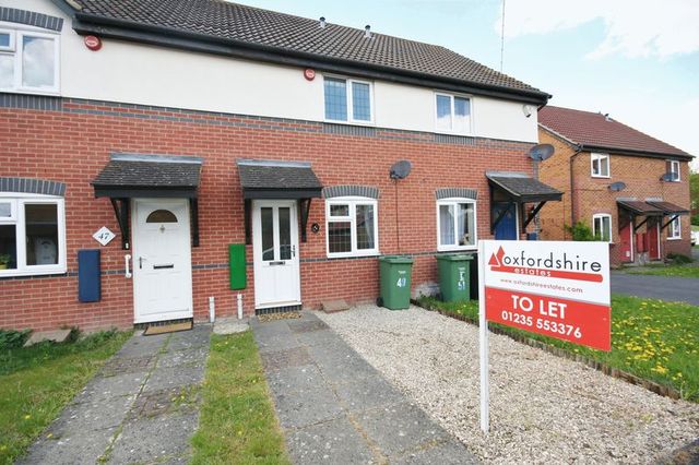  Image of 2 bedroom Terraced house to rent in Roding Way Didcot OX11 at Roding Way  Didcot, OX11 7RG