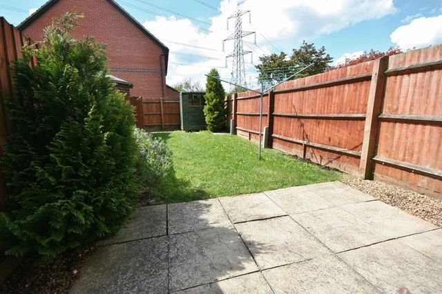  Image of 2 bedroom Terraced house to rent in Roding Way Didcot OX11 at Roding Way  Didcot, OX11 7RG