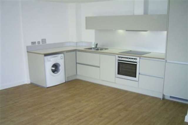  Image of 2 bedroom Flat to rent in Hereford Road London E3 at London, E3 2FQ