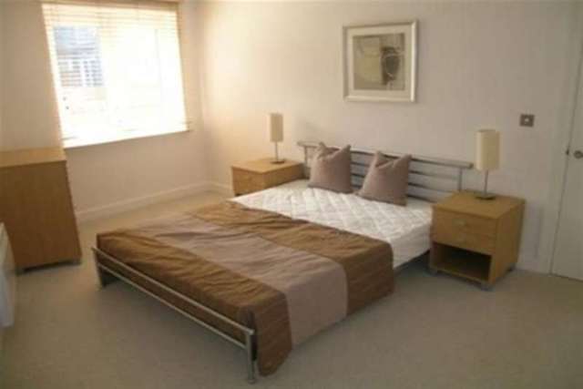  Image of 2 bedroom Flat to rent in Hereford Road London E3 at London, E3 2FQ