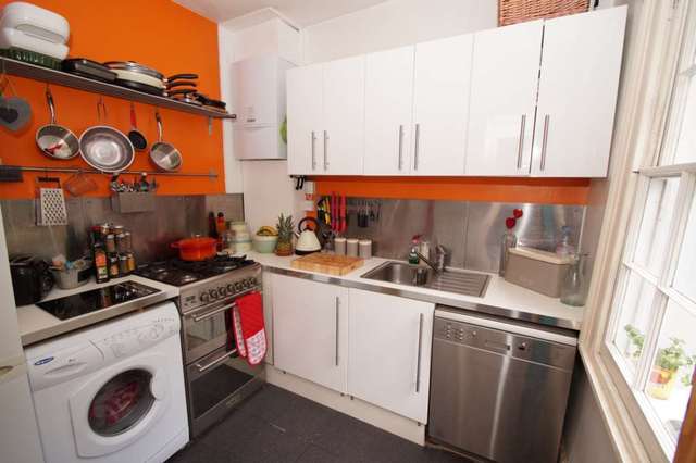  Image of 1 bedroom Apartment for sale in Roughdown Villas Road Hemel Hempstead HP3 at Roughdown Villas Road  Hemel Hempstead, HP3 0AX