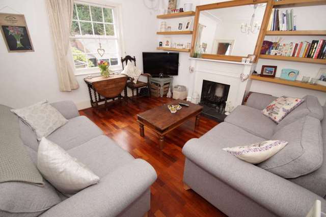  Image of 1 bedroom Apartment for sale in Roughdown Villas Road Hemel Hempstead HP3 at Roughdown Villas Road  Hemel Hempstead, HP3 0AX