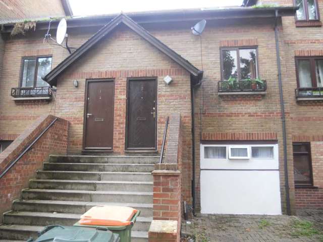  Image of 4 bedroom Detached house to rent in Routh Street London E6 at Routh Street Beckton London, E6 5XX