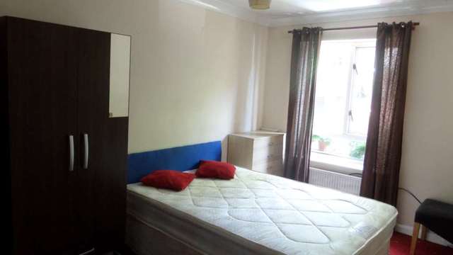 Image of 4 bedroom Detached house to rent in Routh Street London E6 at Routh Street Beckton London, E6 5XX