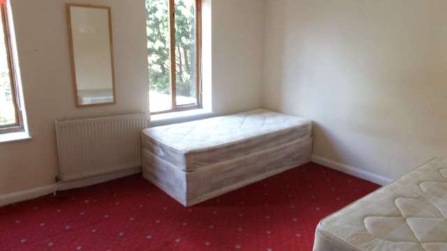  Image of 4 bedroom Detached house to rent in Routh Street London E6 at Routh Street Beckton London, E6 5XX