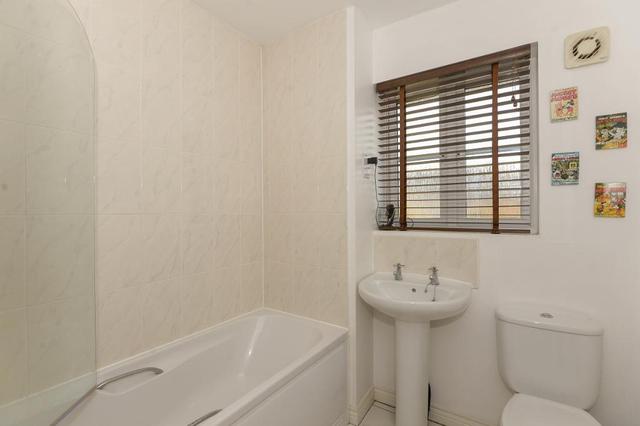  Image of 2 bedroom Terraced house to rent in Saffron Crescent Carterton OX18 at Shilton Park  Carterton, OX18 1LD