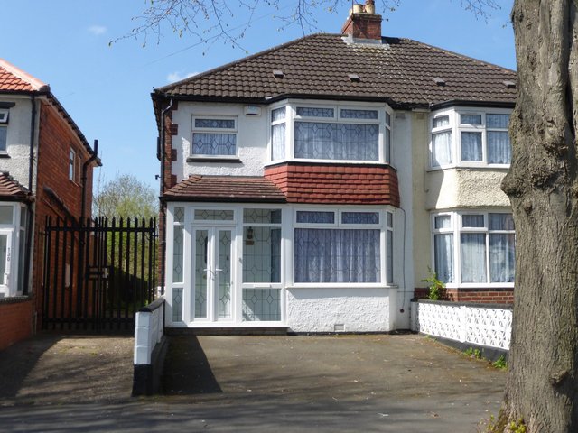  Image of 3 bedroom Property to rent in Sarehole Road Hall Green Birmingham B28 at SAREHOLE ROAD  HALL GREEN, BIRMINGHAM, B28 8DT