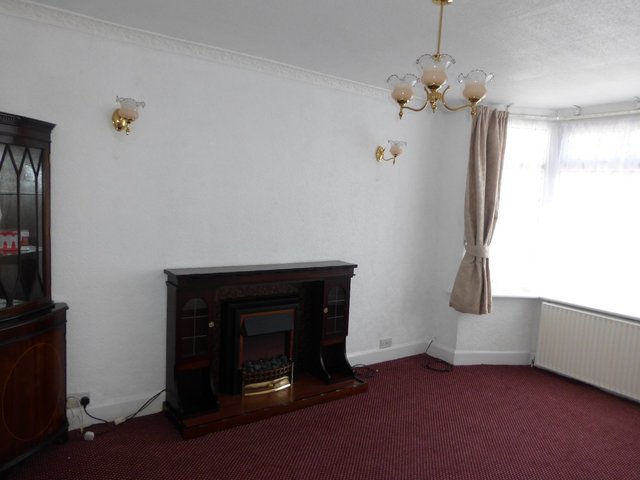  Image of 3 bedroom Property to rent in Sarehole Road Hall Green Birmingham B28 at SAREHOLE ROAD  HALL GREEN, BIRMINGHAM, B28 8DT