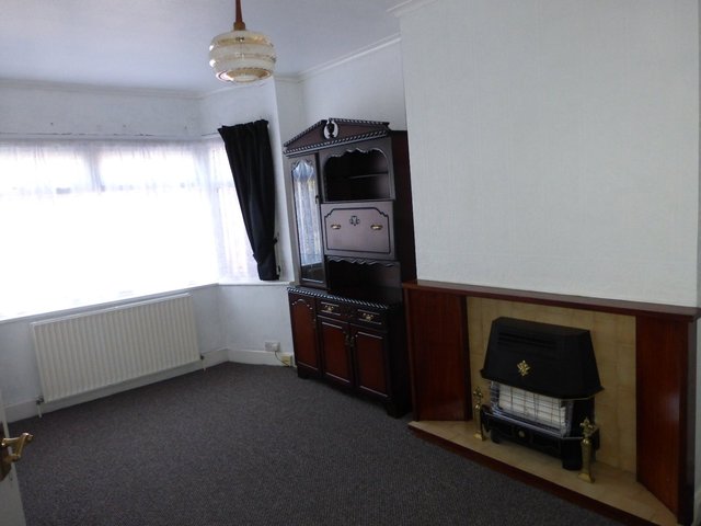  Image of 3 bedroom Property to rent in Sarehole Road Hall Green Birmingham B28 at SAREHOLE ROAD  HALL GREEN, BIRMINGHAM, B28 8DT