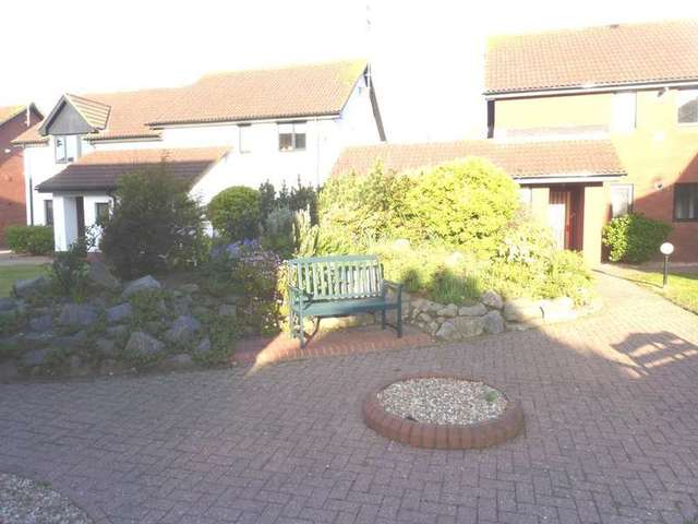  Image of 1 bedroom Flat for sale in Seabank Court Porthcawl CF36 at Porthcawl  Porthcawl, CF36 3AQ