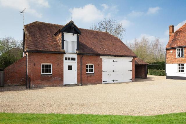  Image of 5 bedroom Detached house for sale in Sheephurst Lane Marden Tonbridge TN12 at Marden, TN12 9NT