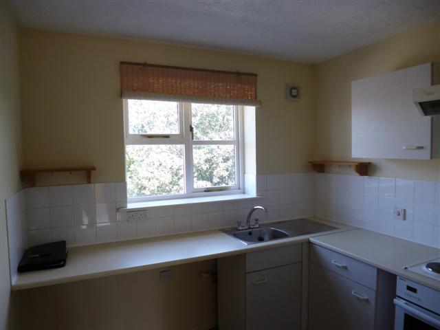  Image of 2 bedroom Maisonette to rent in Carnforth Road Sompting Lancing BN15 at Lancing, BN15 9RX